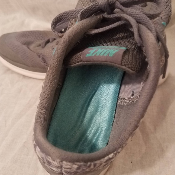 Nike TR 5 Running Shoes - Picture 3 of 4